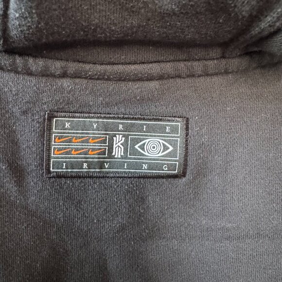Nike Kyrie Club Fleece Hoodie Youth Small • Black/Grey Graphic • DC2997-010 - Picture 8 of 10